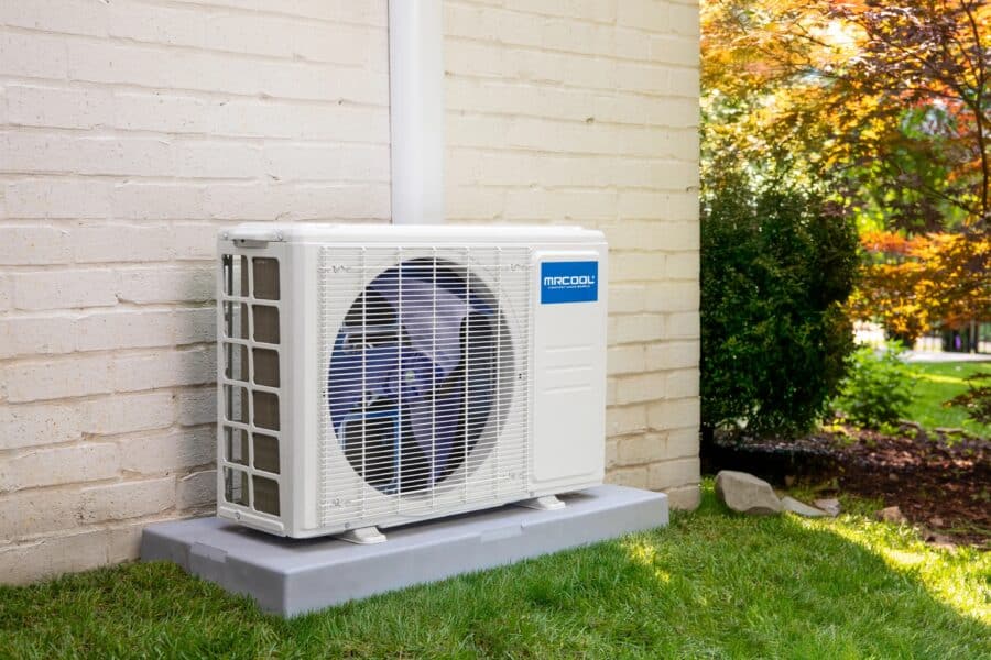 MRCOOL® DIY-24-HP-WM-230D25-O — DIY 5th Gen 24,000 BTU 230V Ductless Mini-Split Heat Pump System with 25 ft. Pre-Charged Line Set - Image 3